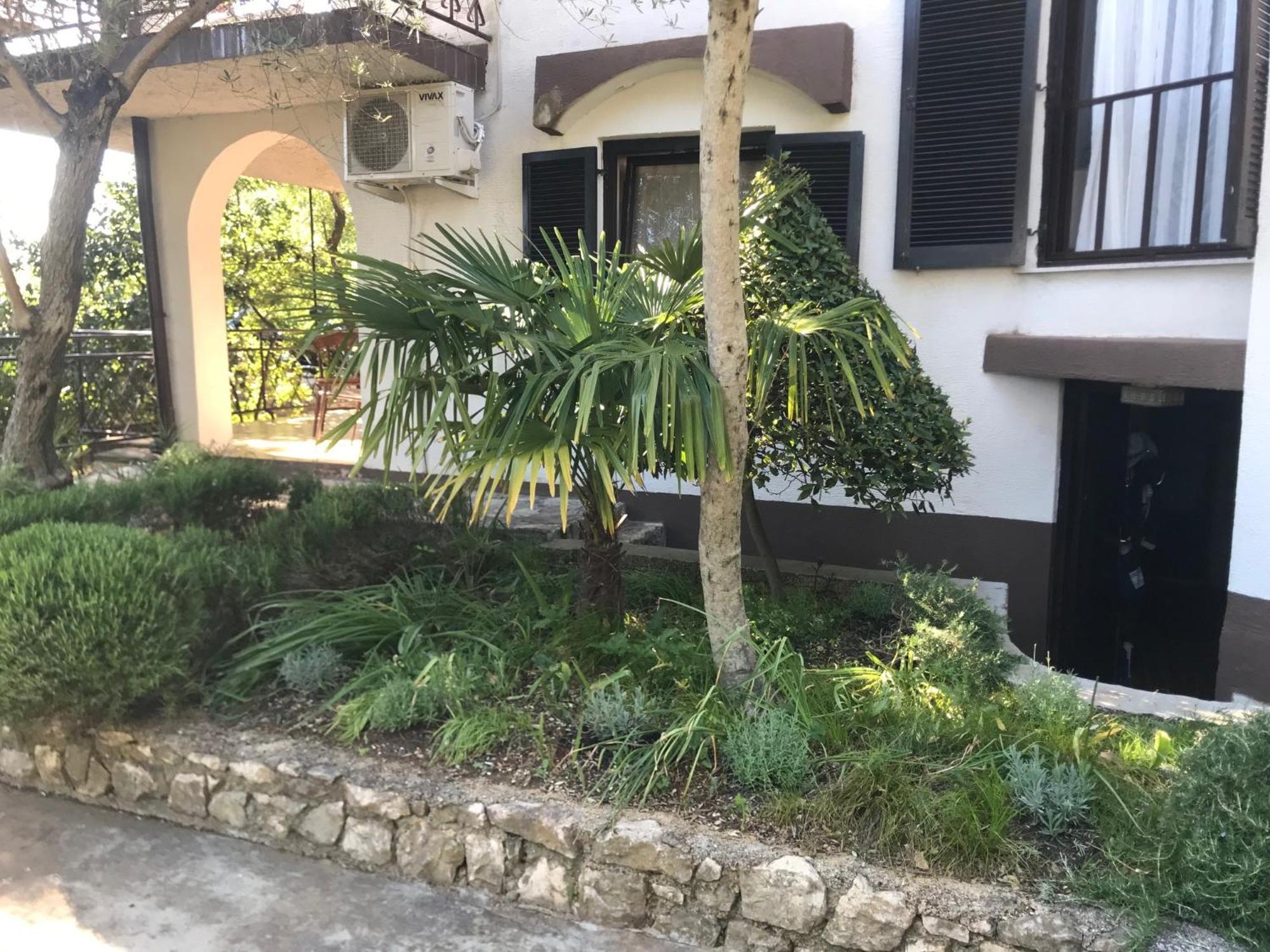 Krk Apartmani Pepina Пинезичи Экстерьер фото