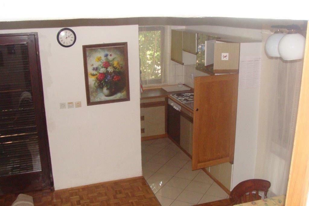 Krk Apartmani Pepina Пинезичи Экстерьер фото