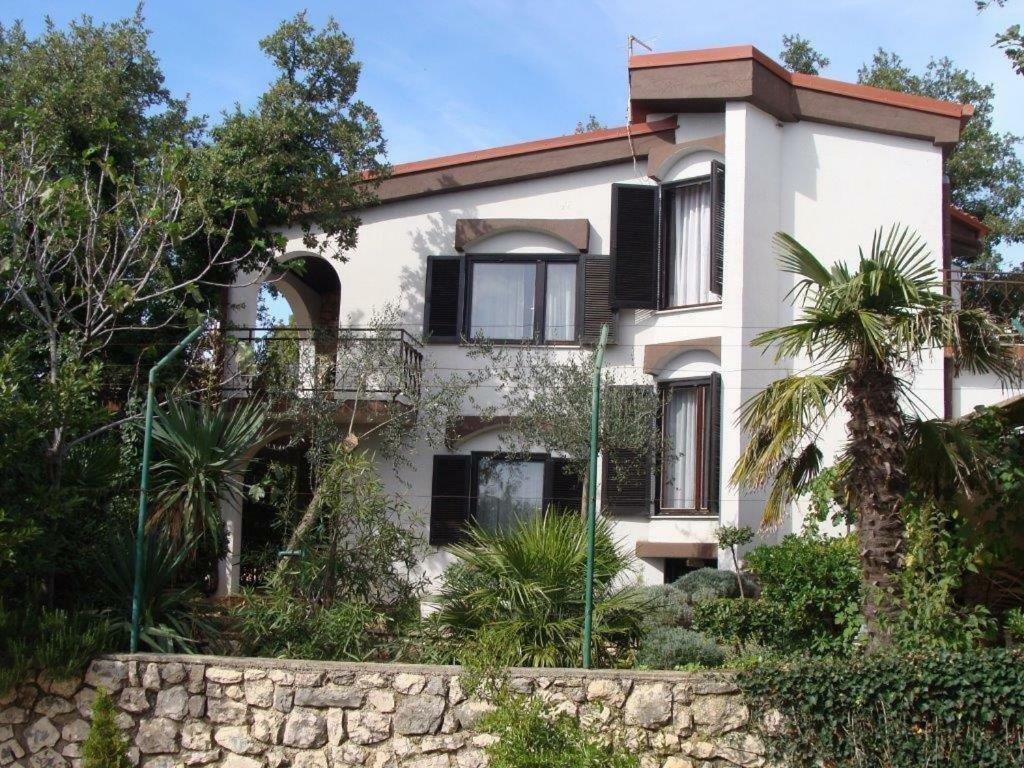 Krk Apartmani Pepina Пинезичи Экстерьер фото