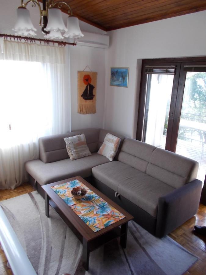 Krk Apartmani Pepina Пинезичи Экстерьер фото